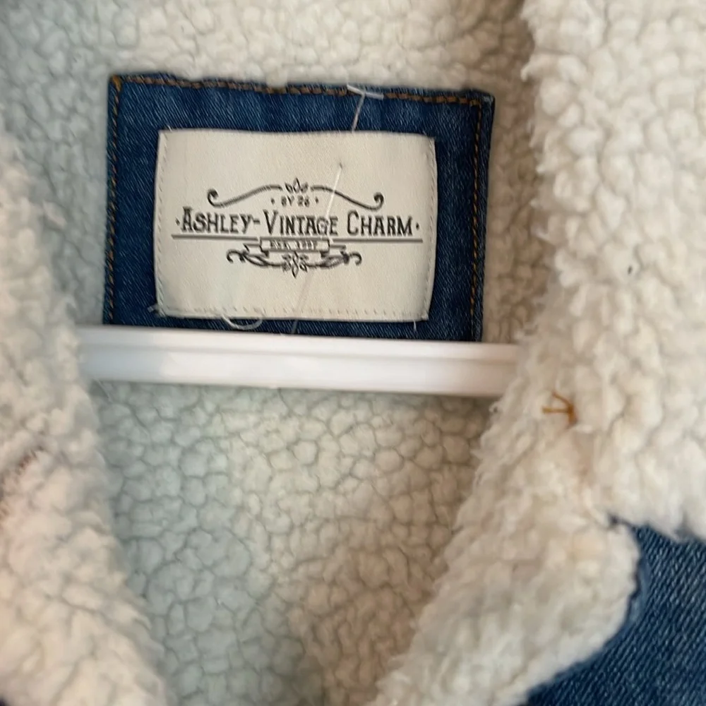 Women’s fabulous jeans blue bone line inside size  small - Picture 2 of 6
